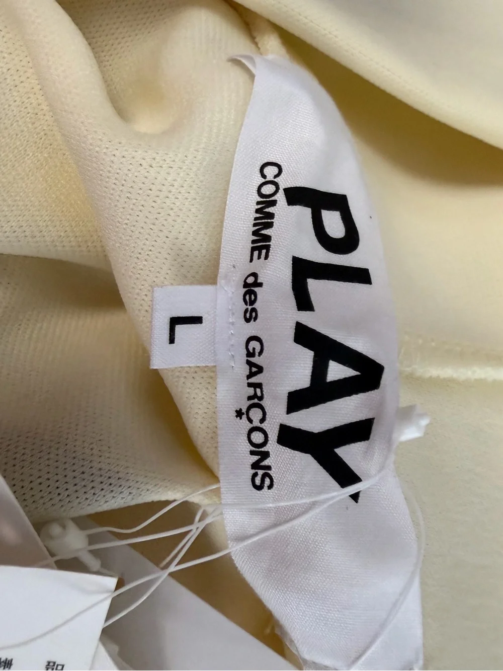 COMME DES GARCONS CDG PLAY BLACK HEART BIG LOGO HOODIE IVORY AZ-T254-051-3